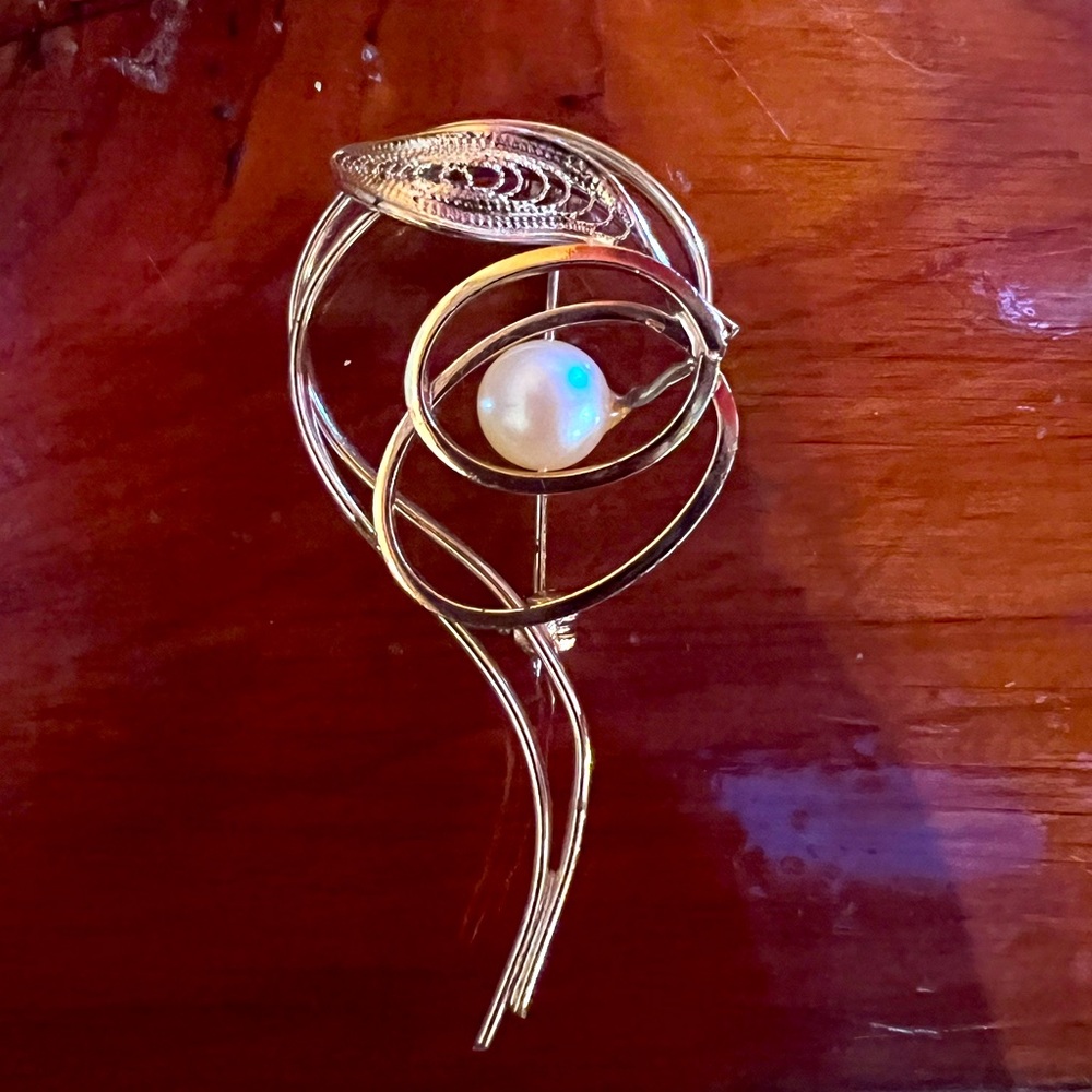 VINTAGE RETRO SWIRL BROOCH/PIN